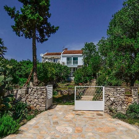 Holiday Home 로비스테 외부 사진