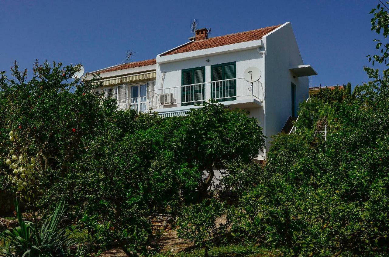 Holiday Home 로비스테 외부 사진