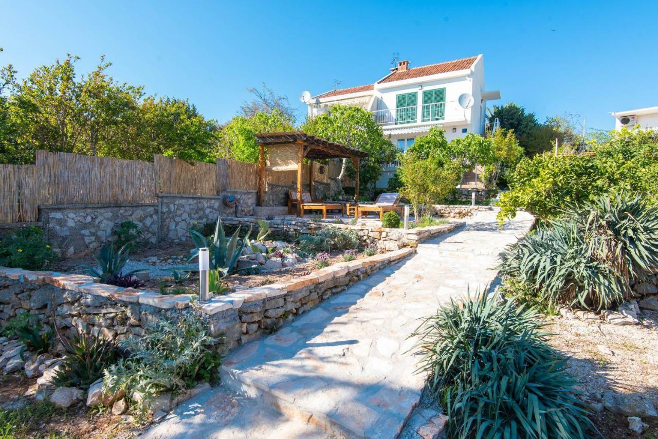 Holiday Home 로비스테 외부 사진